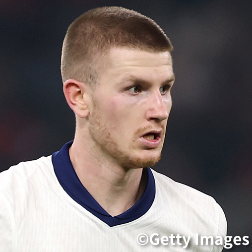 アダム・ウォートン