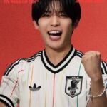 なにわ男子 長尾謙杜さんが日本代表新アウェイユニフォームのビジュアルに登場「初めて見たときに『かわいい！』と思いました」