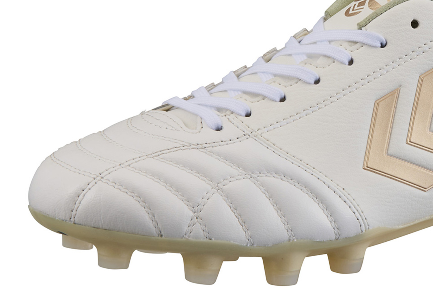 超WORLDサッカー！ ヒュンメル、女性プレーヤーのための「VORART3 PRO MICROFIT」を発表…3月6日（金）から発売