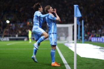 ジャック・ルドニ（右）と坂元達裕（左）