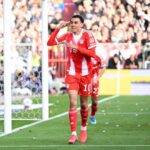 首位バイエルン、ザンクトパウリに5発大勝でブンデス史上最多の“105得点”！　伊藤洋輝は先発出場も負傷交代