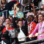 ウィルシャー監督が初タイトル！　英3部ルートン・タウン、EFLトロフィーで優勝
