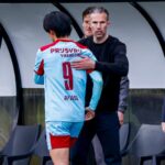 上田綺世の決定機を阻止も退場ならず…フェイエノールト指揮官が激怒「あってはならない」