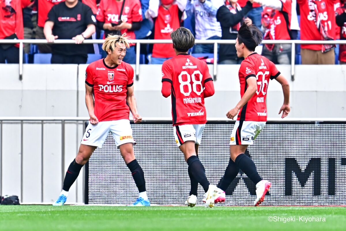 浦和、田中達也体制で連勝スタート！　小森飛絢は古巣相手に圧巻の一撃で2戦連発