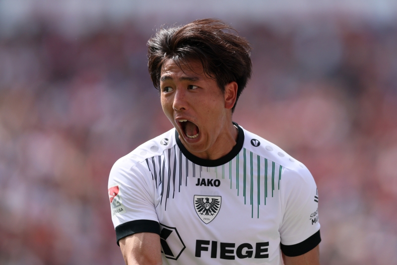 山田新