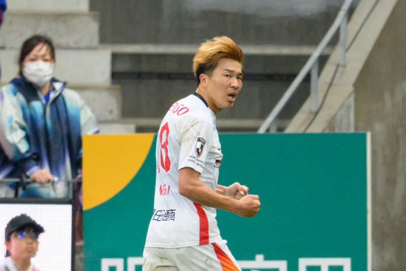 永井謙佑