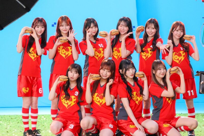写真・1枚目】＝LOVEがユニ姿でマクドナルドCMに登場 人気楽曲をセルフ