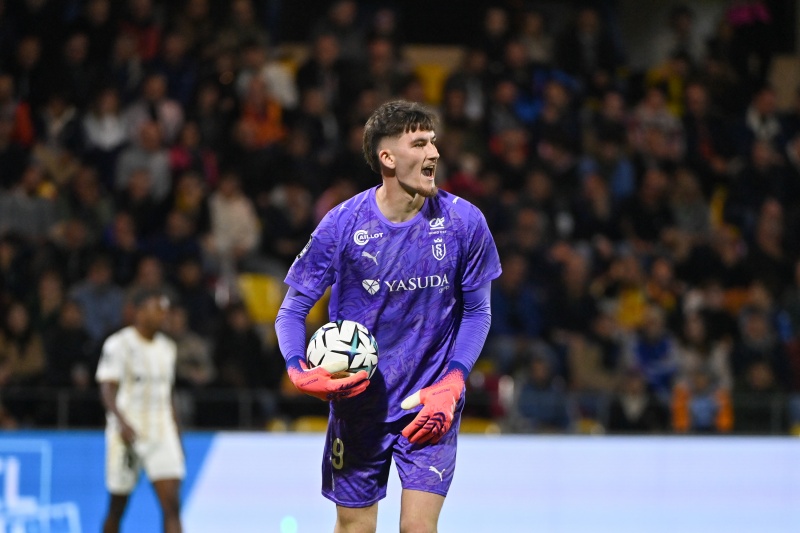 ニューカッスル、中村＆関根同僚の20歳GKジャウエンを獲得へ　レアルも関心示した長身GK