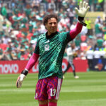 W杯最多6度出場の40歳GKオチョアが現役引退へ…「メキシコ代表での活動が終わろうとしている今、サッカーに意味を見出せなくなった」