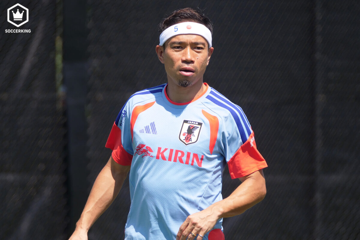 日本代表がナッシュビルの拠点で初練習！　長友佑都は“日の丸ヘッドバンド”を着けてプレー…遠藤航も合流