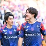 佐藤龍之介がバレンシアに到着！　空港で待ち構えていた報道陣に「とても興奮しています」…まもなく正式契約にサインへ