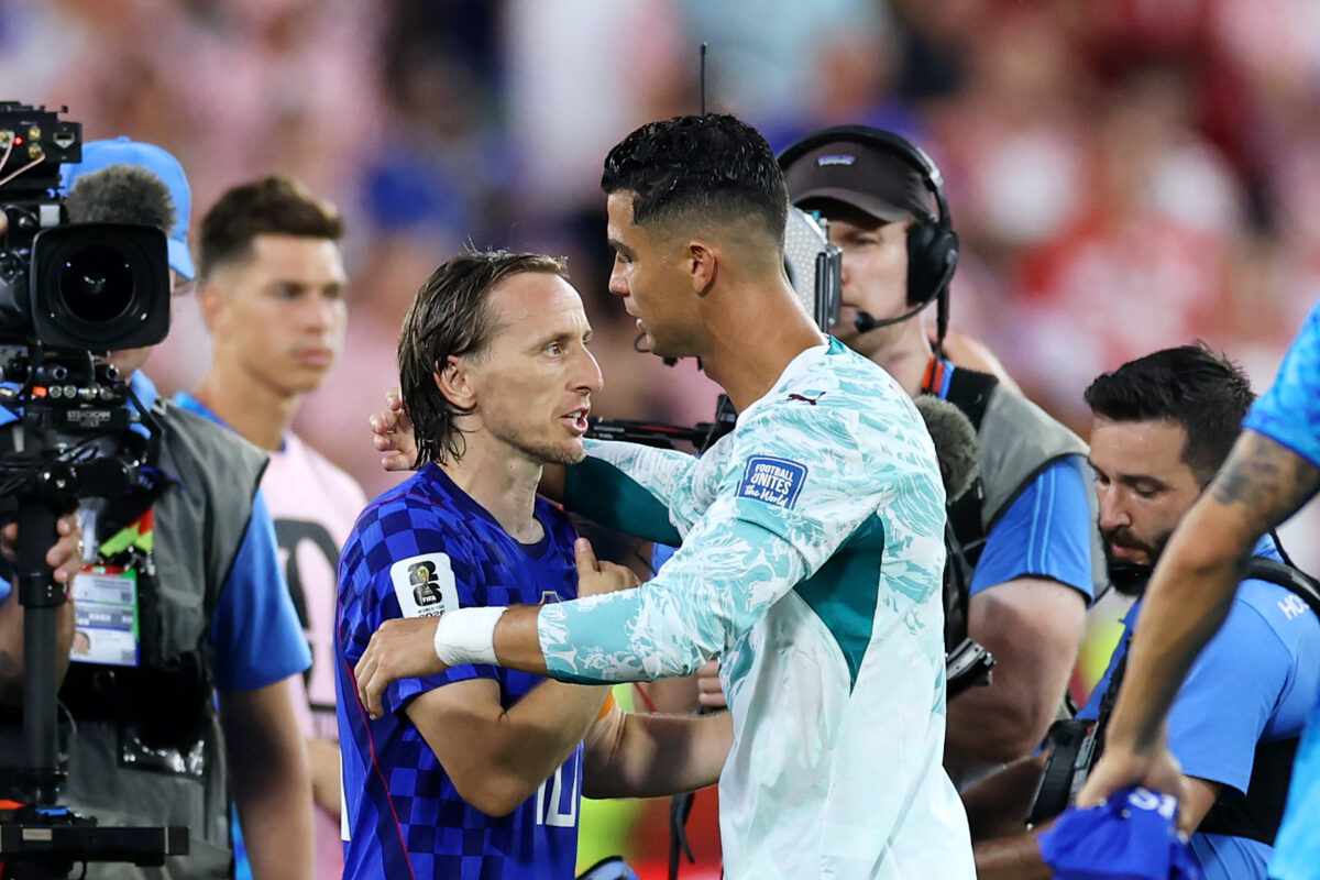 W杯・ラウンド32で激闘した40代の2人…C・ロナウド、“盟友”モドリッチに「引退しないことを願っている」
