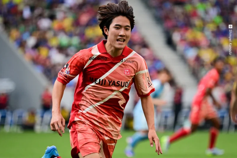 目の当たりにした人々を驚かせた」 バレンシア加入の佐藤龍之介、プレ
