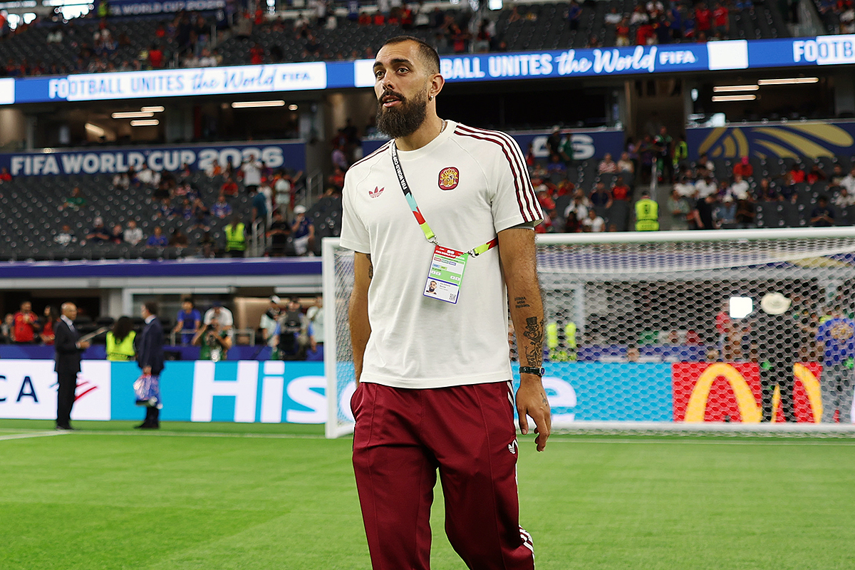 W杯決勝進出の歓喜の裏で男女スペイン代表FWによる感動的な抱擁…イグレシアスが過去に示した連帯