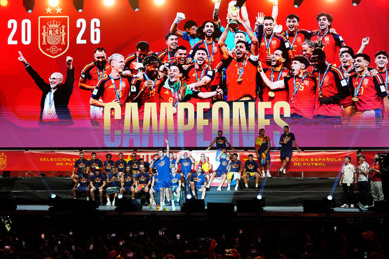W杯優勝スペインがマドリードで祝賀会！…200万人以上の観衆が現地に
