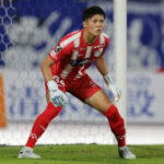 敵将も脱帽「相手GKのファインセーブがなければ…」　山形の新守護神・佐藤瑠星がプロデビュー戦で好守連発！「この勢いのまま波に乗れたら」