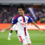 カットインから右足一閃！…初先発＆初ゴールの中村敬斗にリヨン指揮官「一味違う選手だ」