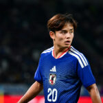 “新婚初陣”久保建英はトップ下でプレー…妻の福原遥さんもスタンドから見守る「観に来てくれるのは初めてではない。責任感を持ってプレーしたい」